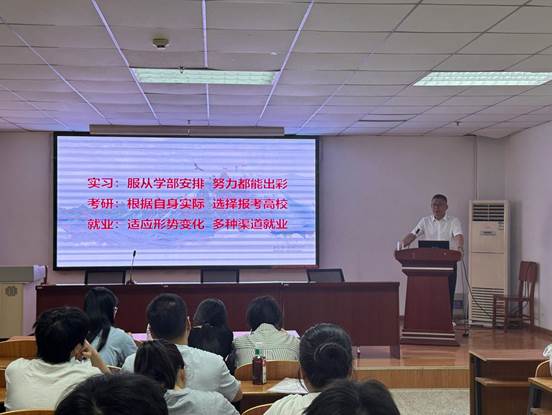 95E1124FC585F798C544F111BB113DC1